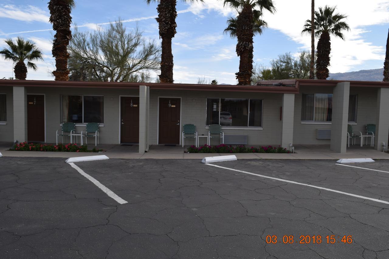 Stanlunds Inn And Suites Borrego Springs Exterior photo