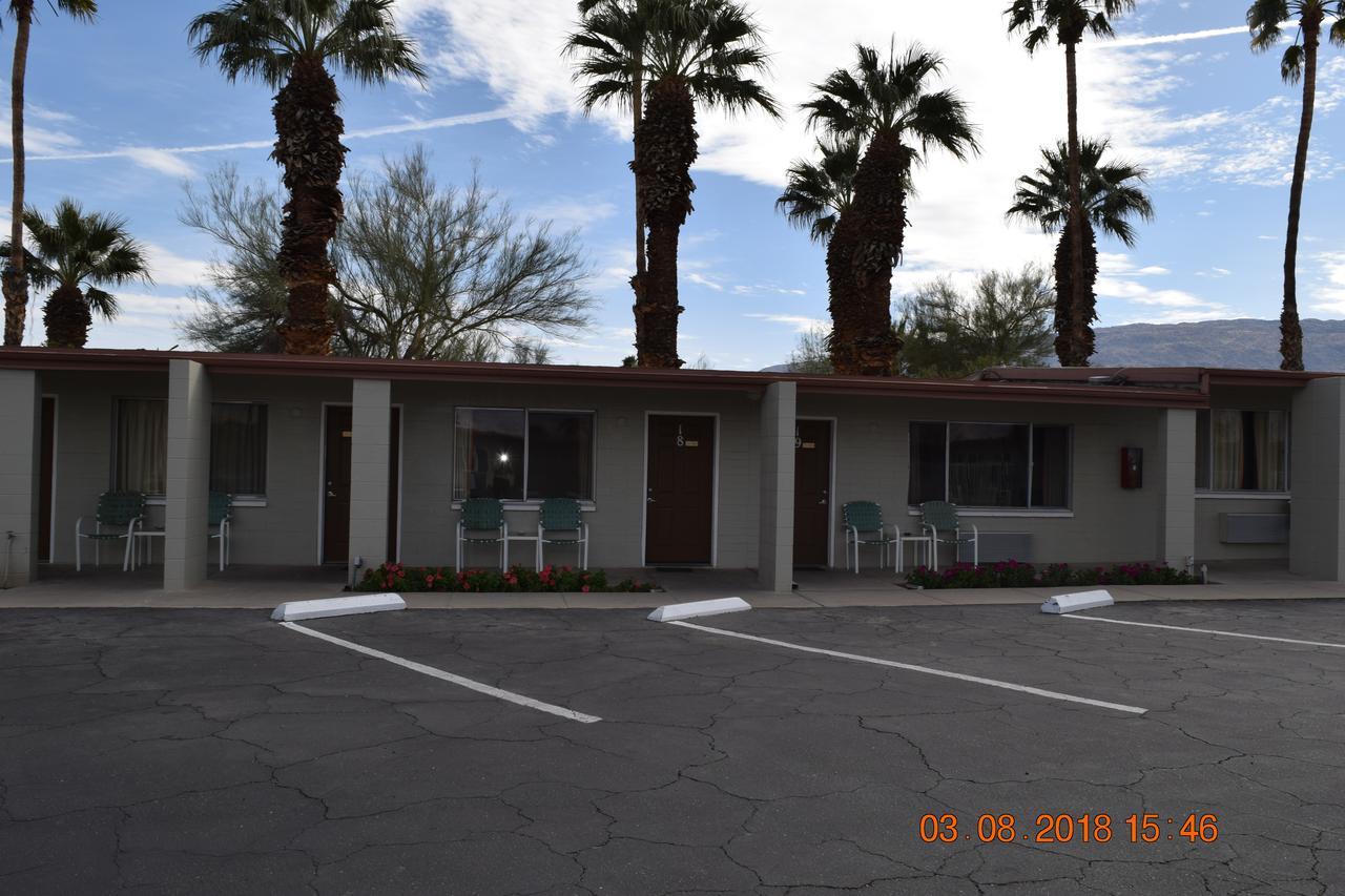 Stanlunds Inn And Suites Borrego Springs Exterior photo